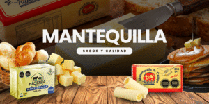 Mantequillas Hacienda del Sur y Rafulco sobre mesa de madera con panes, cubos de mantequilla y pancakes con miel.