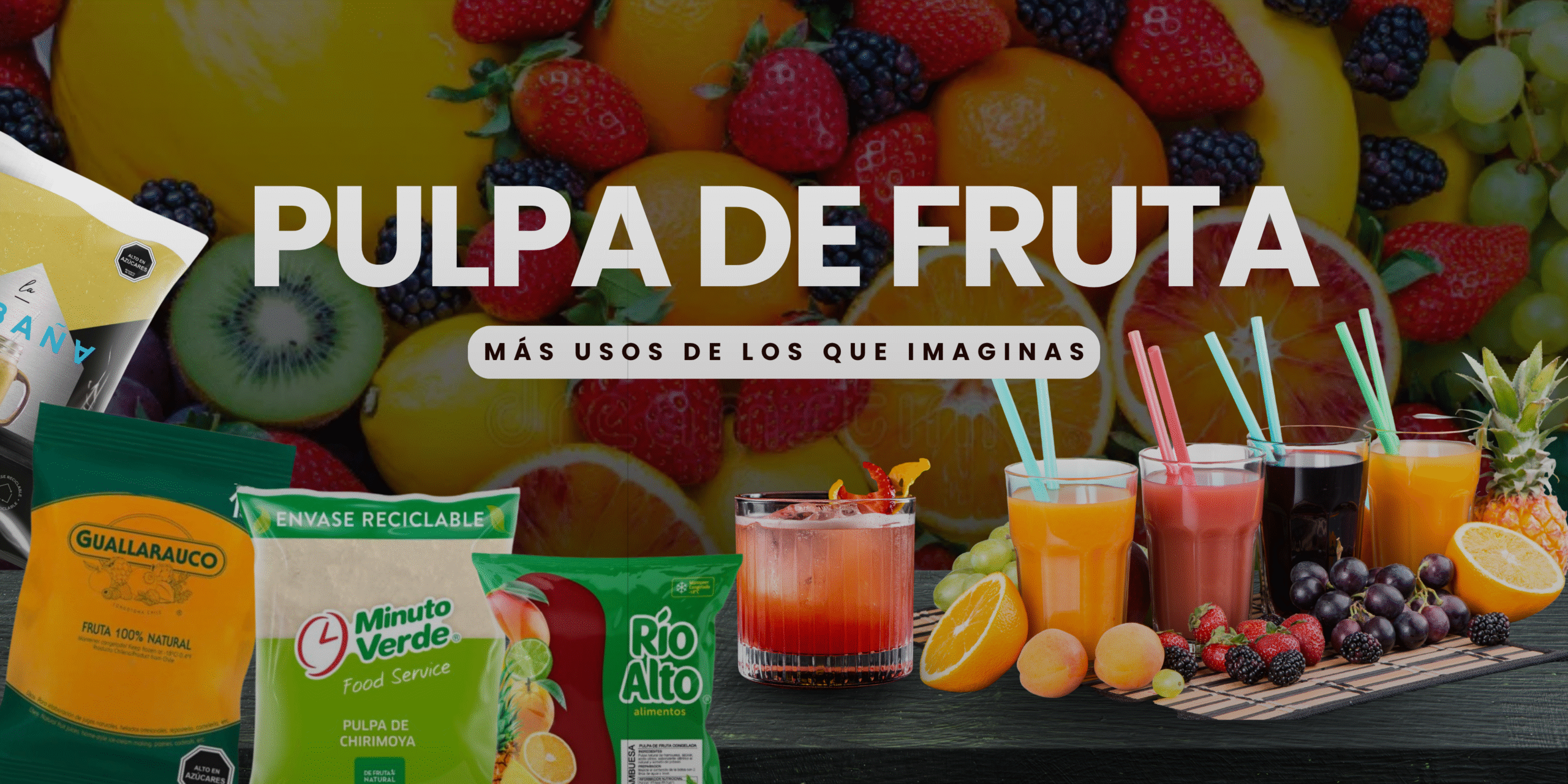 Pulpa de fruta congelada con jugos y frutas frescas sobre mesa oscura en banner promocional de Global Frozen.